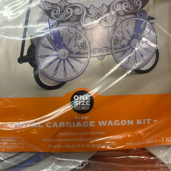 EEK! Boutique Royal Carriage Wagon Kit - Purple and Black - Picture 3 of 7